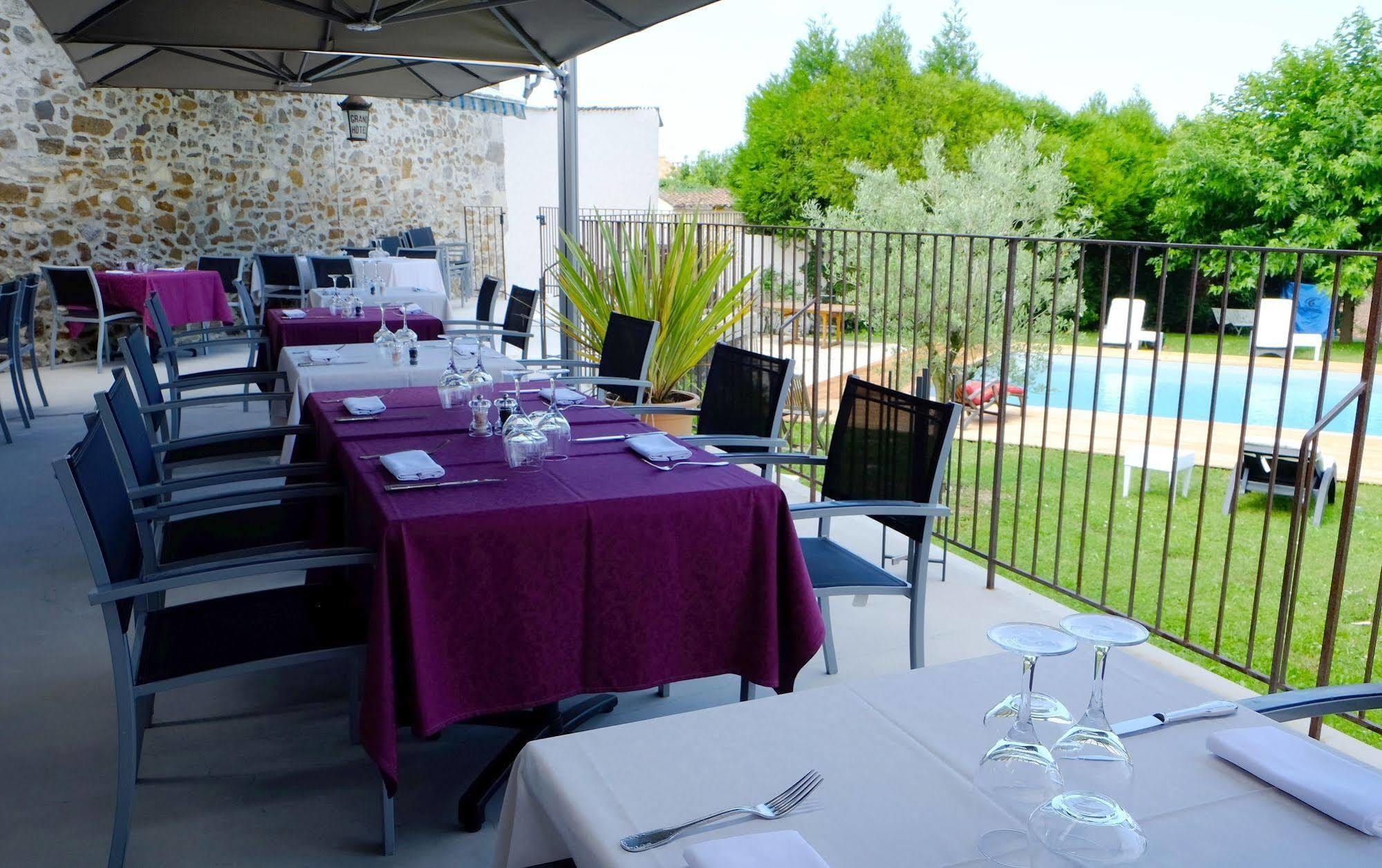 Logis Grand Hotel Pelisson 3*